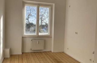 Wohnung mieten in Conradstraße 78, 13509 Tegel, Modernisiertes Apartment ohne Einbauküche mit Balkon