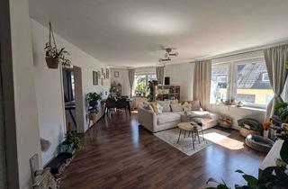 Wohnung mieten in Kölner Straße 66, 45145 Frohnhausen, 2,5 Raum Wohnung, große Räume, große Wohnküche, WG geeignet. Einbauküche.