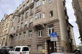 Wohnung mieten in 70197 West, Wohnen mit Charakter: Modernisierte 4-Zimmer-Wohnung mit Aufzug und Balkon
