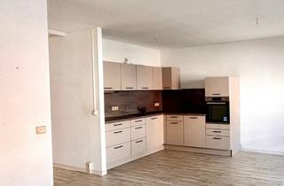 Wohnung mieten in Neuer Friedberg 32, 98527 Suhl, Barrierearme 3-Zimmer-Wohnung mit Balkon, Küche inklusive