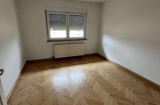 Wohnung mieten in Hohenstaufenstr. 33, 73033 Göppingen, Göppingen - 3-Zimmer-Wohnung mit Balkon