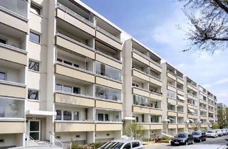 Wohnung mieten in Neustrelitzer Straße, 13055 Alt-Hohenschönhausen, Modernisierte 3 Zimmerwohnung mit Einbauküche und Balkon