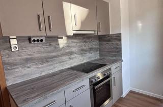 Wohnung mieten in 78713 Schramberg, Familienfreundliche 4-Zimmer-Wohnung mit Balkon & Garage in Schramberg
