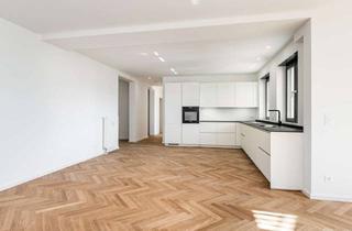 Wohnung mieten in Forststraße 47/48, 12163 Steglitz, Exklusive 4-Zimmer-Wohnung mit großzügiger Süd-West-Terrasse, Stellplatz und Aufzug