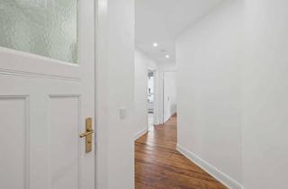 Wohnung mieten in , 22299 Winterhude, Erstbezug nach Kernsanierung: Stilvolle 2-Zimmer-Altbauwohnung mit Balkon in Bestlage Winterhude