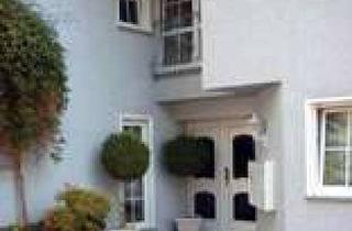 Wohnung mieten in Am Schollengarten 12, 65824 Schwalbach, Großzügige 3-Zimmer Dachgeschosswohnung mit Dachloggia und Markise in Schwalbach am Taunus