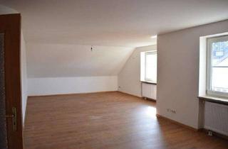 Wohnung mieten in 84048 Mainburg, Geräumige 3-Zimmer Dachgeschosswohnung mit Einbauküche und Balkon!