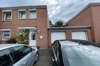 Reihenhaus kaufen in 33330 Gütersloh, Charmantes Reihenhaus mit Garage, großem Garten und viel Potenzial in Gütersloh