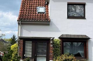 Doppelhaushälfte kaufen in 28307 Osterholz, Doppelhaushälfte mit Garten und Potenzial in Bremen-Alt-Osterholz