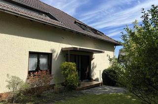 Haus kaufen in 56179 Vallendar, Freistehendes 2-Familienhaus m. Loggia, Terrasse, Garten, Garage u. Stellpl