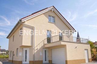 Haus kaufen in 69254 Malsch, Zwei Wohneinheiten, ein Zuhause: Exklusiver Neubau in ruhiger Lage von Malsch