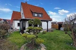 Haus kaufen in Jettingerstr. 59, 71083 Herrenberg, Gepflegtes 1-2 Fam. Haus mit großem Garten, Garage, Terrasse und Balkon in 71083 Kuppingen