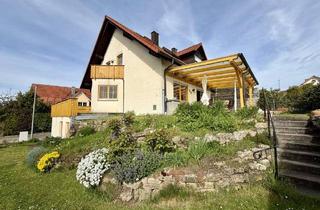 Doppelhaushälfte kaufen in 96114 Hirschaid, Wohnen & Arbeiten unter einem Dach: Doppelhaushälfte in Hirschaid mit Garten & Garage
