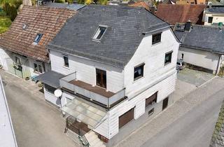 Mehrfamilienhaus kaufen in 61389 Schmitten, Mehrfamilienhaus mit 4 Einheiten, Scheune und Entwicklungspotenzial in Schmitten