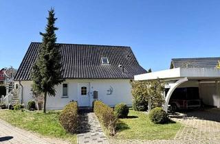 Haus kaufen in 18528 Bergen, Charmantes EFH mit Doppelcarport!