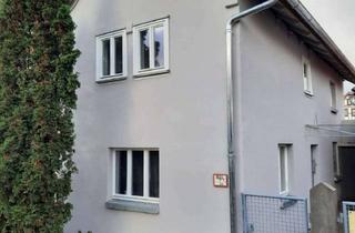 Haus mieten in Baumschulweg, 36132 Eiterfeld, Wohnen mit Charakter: Einfamilienhaus in Eiterfeld