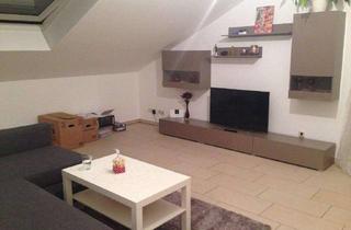 Wohnung mieten in Fröbelstraße, 53179 Bonn, Wohnen mit Charakter: Drei-Zimmer-Dachgeschosswohnung in Bonn