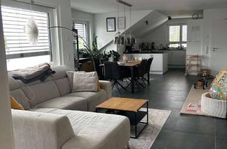 Penthouse mieten in 71384 Weinstadt, Attraktive Penthouse-Wohnung 3,5 Zimmer, heller Wohn-Ess-Bereich und große Dachterrassen