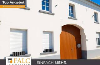 Haus kaufen in Große Straße 27, 52441 Linnich, Vierkanthof mit Blick auf Wiesen und Felder