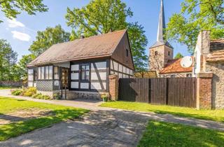 Haus kaufen in 16835 Lindow (Mark), KENSINGTON - Exklusiv - Modernisiertes Fachwerkhaus mit Hofambiente und Denkmalschutz