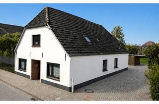 Einfamilienhaus kaufen in 26939 Ovelgönne, Modernisiertes Einfamilienhaus mit Ausbaureserve & großem Grundstück in Ovelgönne
