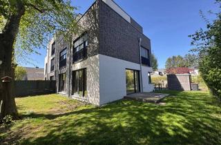 Haus mieten in 22359 Volksdorf, Volksdorf für die ganze Familie mit Garten und Dachterrasse!