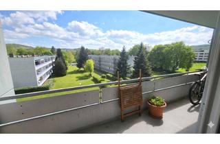 Immobilie mieten in 79539 Lörrach, 2 Zimmer Wohnung mit Balkon und Blick auf das Grüne sucht neuen Mitbewohner - WG Zimmer in Lörrach