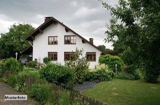Haus kaufen in 89278 Nersingen, 2-Familienhaus mit Garage in familienfreundlicher Wohnlage
