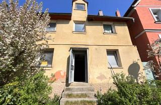 Haus kaufen in 91126 Schwabach, Liebhaber-Projekt zur Komplettsanierung!Denkmalgeschütztes Altstadthaus mit Garten in Schwabach