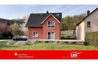 Haus kaufen in 06686 Lützen, Lützen - Wohnglück mit sonnigem Garten!