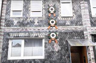 Reihenhaus kaufen in 37586 Dassel, Dassel - Reihenhaus in Dassel mit Nebengebäuden und Terrasse