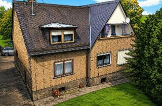 Haus kaufen in 56357 Holzhausen, Holzhausen an der Haide - Wohnhaus mit großer Halle auf 1.779 m² - jetzt für 279.000 ?