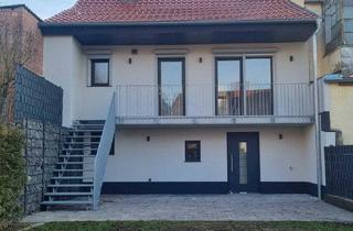 Wohnung kaufen in Eisenbahnstr. 4A, 66879 Steinwenden, Steinwenden - Haus statt Wohnung: 3-ZKB+Garten+Terrasse+Garagen