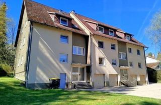Wohnung kaufen in Robert-Koch-Straße 15, 38678 Clausthal-Zellerfeld, Faktor 10: Vermietete Eigentumswohnung mit 3 Zimmern, Balkon & Garage