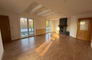 Wohnung kaufen in Wiesenauerstr., 15295 Groß Lindow, Großzügige Maisonette-Wohnung mit Kamin, Balkon & 2 TG-Stellplätzen in Groß Lindow