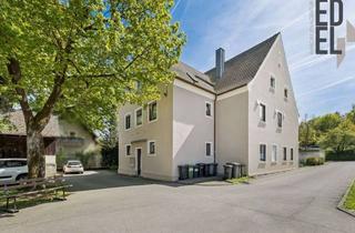 Wohnung kaufen in 92237 Sulzbach-Rosenberg, 3-Zimmer-Dachgeschosswohnung mit Garage & Gartenanteil in zentraler Lage von Sulzbach-Rosenberg