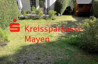Wohnung kaufen in 56727 Mayen, Schöne 4 ZKB Whg m. herrlichem Garten, Stellplatz u. Tiefgaragenstellplatz