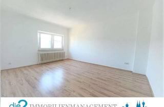 Wohnung mieten in Klauberger Straße 34, 42651 Solingen-Mitte, Schöne 2-Zimmerdachgeschosswohnung mit Gartenmitbenutzung zu vermieten!