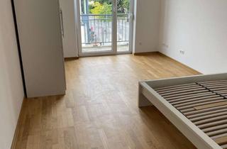 Wohnung mieten in Freiherr-Von-Stengel-Str., 85579 Neubiberg, *Direkt an der S-Bahn * möblierte 1-Zimmer Wohnung mit EBK * Parkett * Balkon *