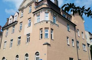 Wohnung mieten in Kurze Wertachstr. 1 1/2, 86153 Innenstadt, 3-Zimmer Altbauwohnung mit Dachterrasse und Küche