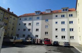 Wohnung mieten in Parsberger Straße 12a, 90478 Nürnberg, 3-Zimmer-Dachgeschosswohnung mit Aufzug