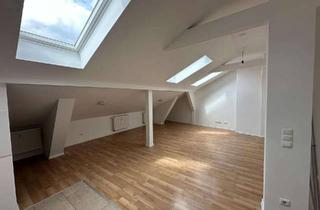 Wohnung mieten in Britzer Damm 151, 12347 Britz, Gemütliche Dachgeschosswohnung – ideal für WG-geeignet in Berlin-Britz