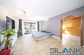Villa kaufen in 75323 Bad Wildbad, Exklusive Villa in Massivbauweise – mit Wellnessbereich, Aufzug und großzügigem Raumkonzept !