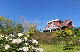 Haus kaufen in 23744 Schönwalde, Charmantes Ferienhaus in 1.Seereihe mit Wasserblick- Ihr Rückzugsort in der Holsteinischen Schweiz