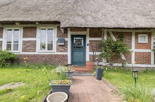 Haus kaufen in 21739 Dollern, Historisches Reetdachhaus im Dollener Ortskern sucht einen neuen Eigentümer!