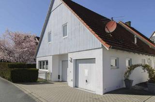 Doppelhaushälfte kaufen in 91486 Uehlfeld, Gepflegte Doppelhaushälfte mit Garten, Terrasse und Garage in familienfreundlicher Lage!