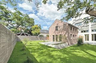Immobilie mieten in Basteistraße 43, 53173 Bad Godesberg, Small Historic Remise | Möbliertes Backsteinhäuschen in Rheinnähe