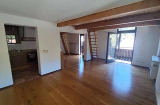 Wohnung kaufen in Breitensteinstraße 24, 83727 Schliersee, Sonnige und gemütliche 2-Zi.-Wohnung mit urigem Hüttenflair, umlaufender Balkon, in schönem 5-FH