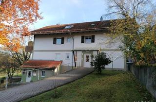 Haus kaufen in 94234 Viechtach, Attraktives Mietshaus mit sieben gut vermieteten Wohnungen!