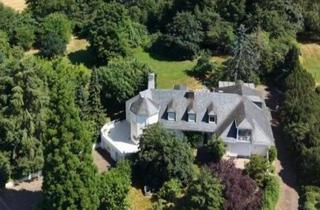 Villa kaufen in 54533 Oberkail, Repräsentative Architektenvilla mit Turm, Einliegerwohnung & parkähnlichem Grundstück - Wohntraum!